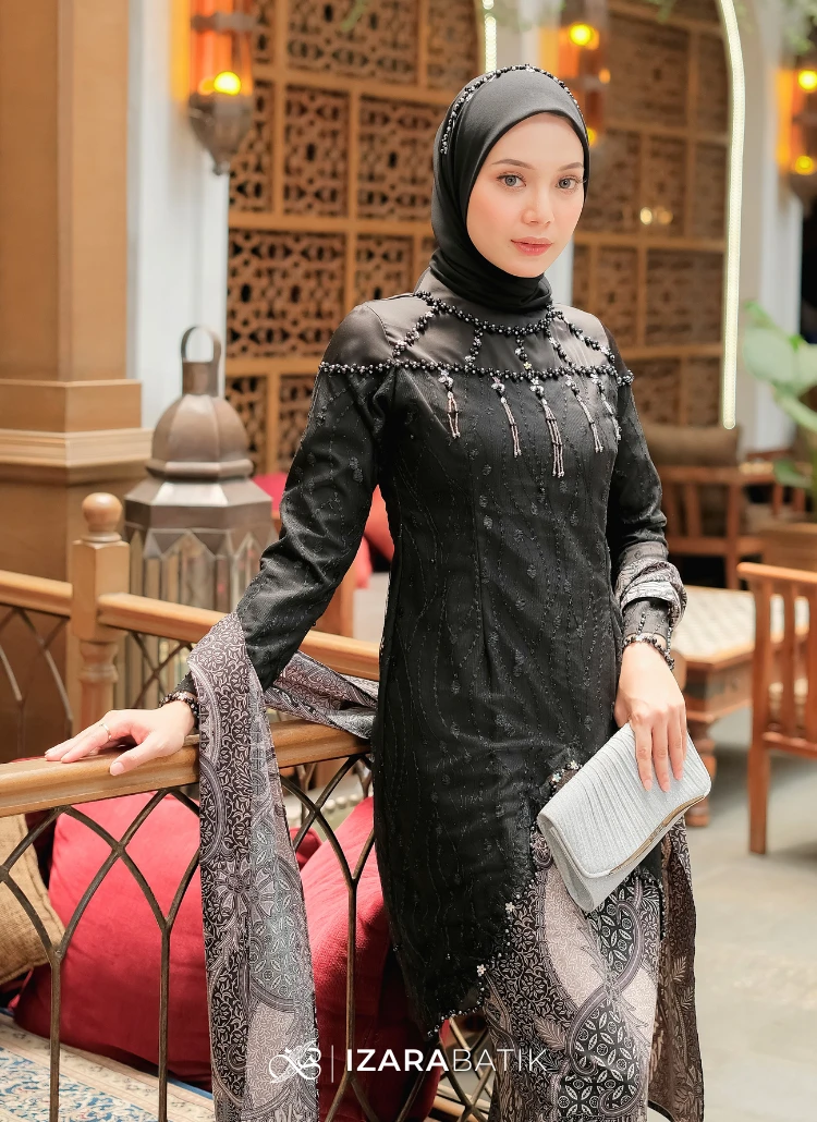 ATASAN HITAM
